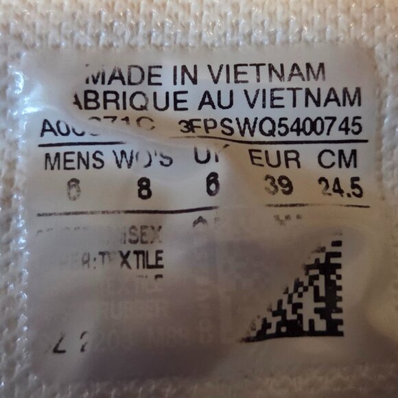 All White Converse Platform size 8 *Spring Clearance* - Picture 4 of 6